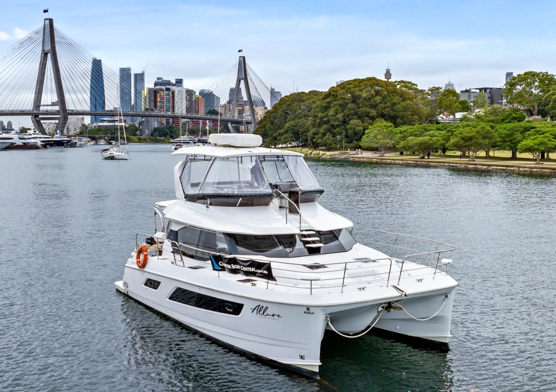 Allure — Aquila 44