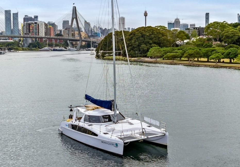 Moon Glider — Seawind 1260